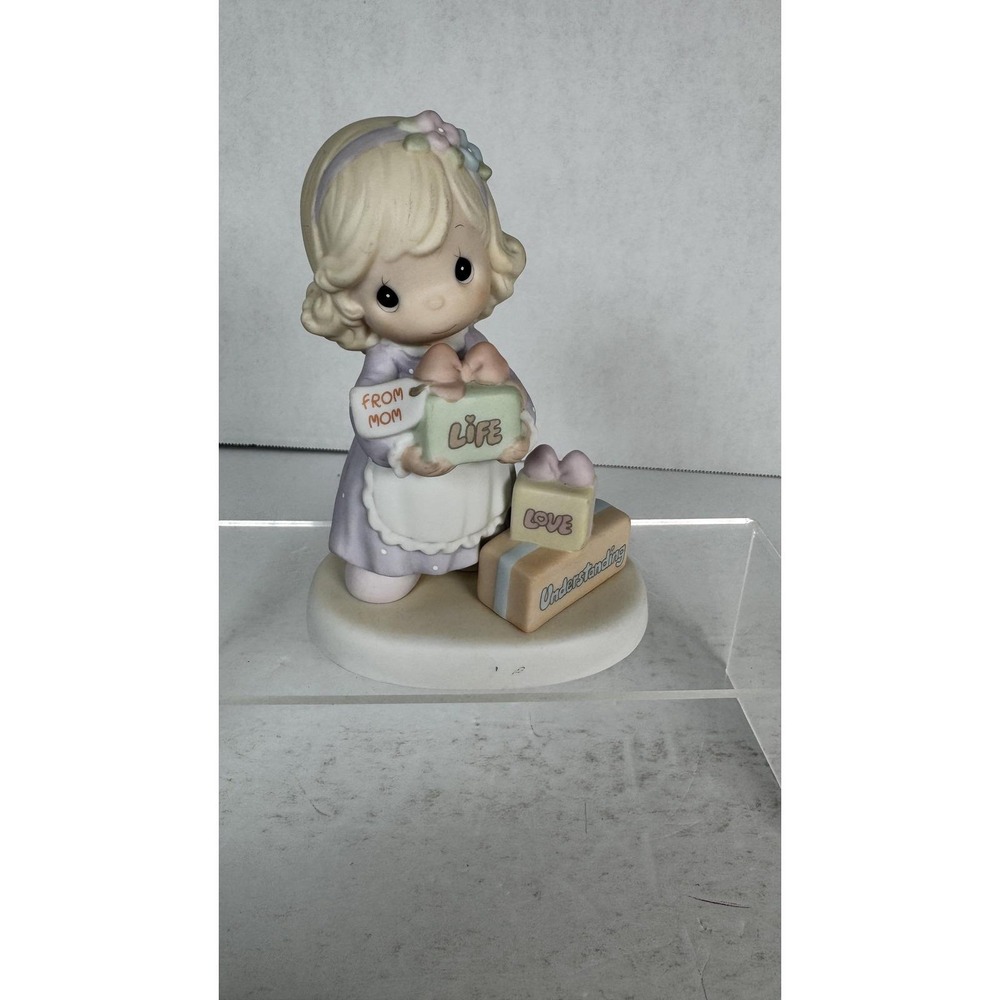 Precious Moments Mom You've Given Me So Much 488046 1998 Enesco Figurine